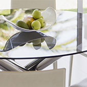 Cleaning glass streak-free shine